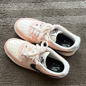 Nike Air Force 1 Low '07
Arctic Orange